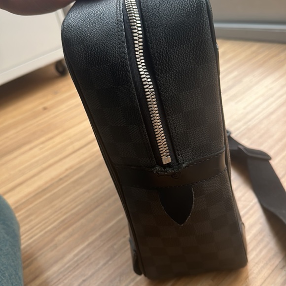 Men’s Louis Vuitton Soft Sided Briefcase - Picture 4 of 14